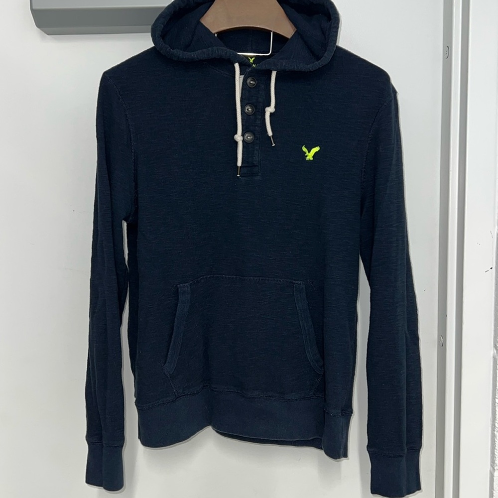 American Eagle Men’s Medium Black Hoodie w/Yellow Logo